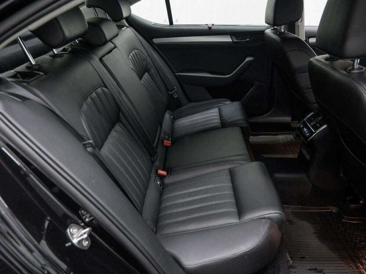 Skoda Superb с пробегом — 2017 год. Фото: #8