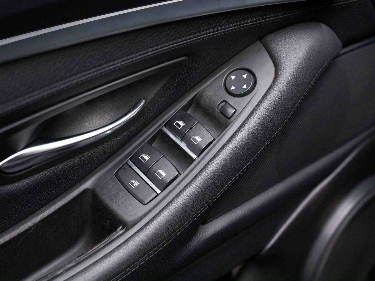 BMW 5 серии с пробегом — 2012 год. Фото: #17