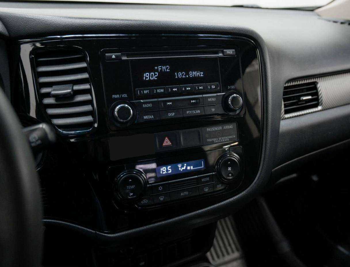 Mitsubishi Outlander с пробегом — 2018 год. Фото: #11