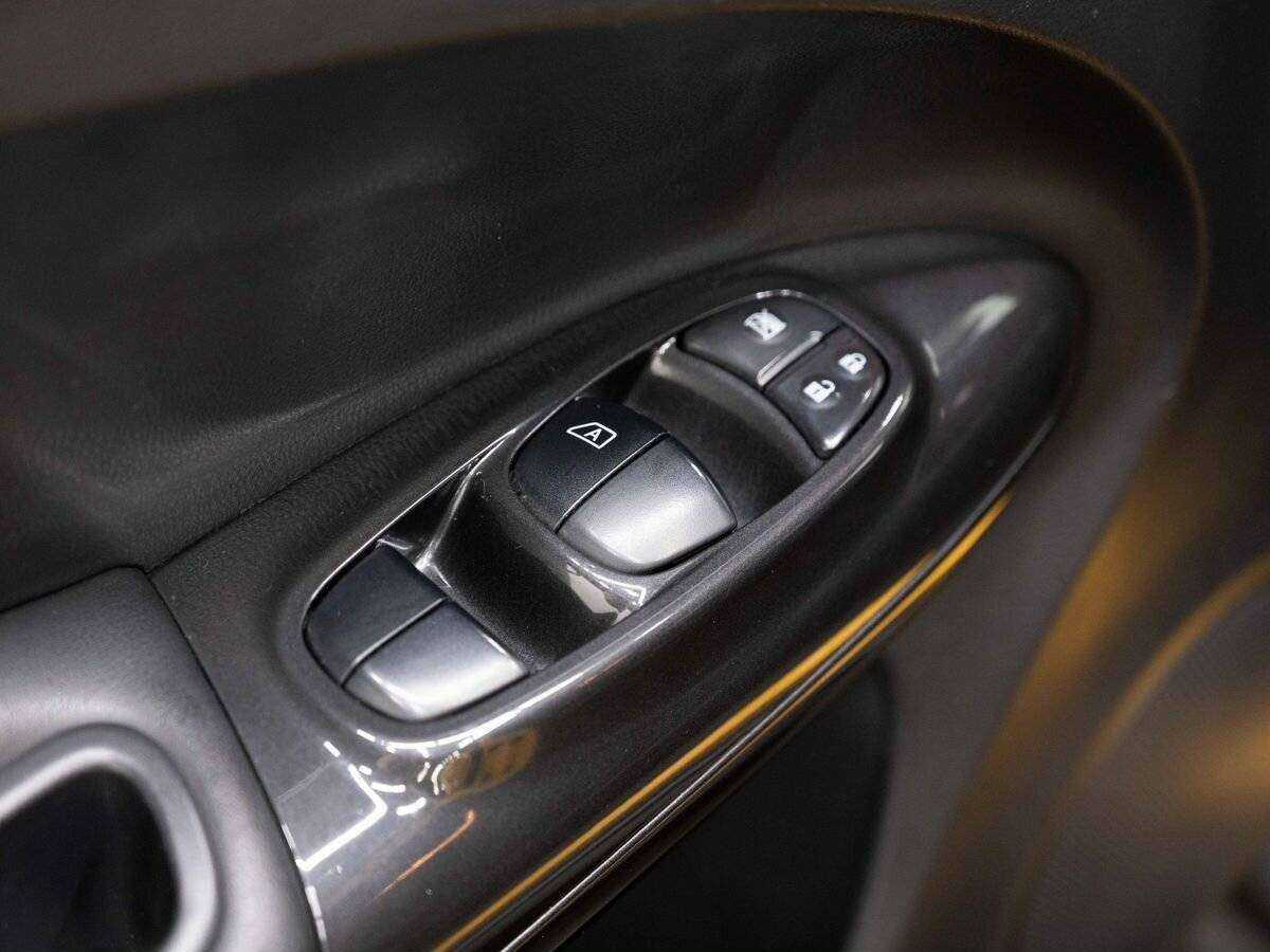 Nissan Juke с пробегом — 2014 год. Фото: #17