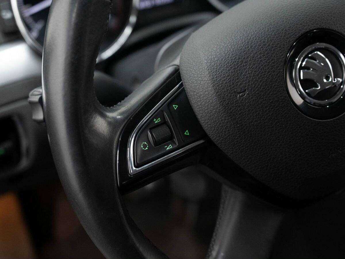 Skoda Superb с пробегом — 2014 год. Фото: #19