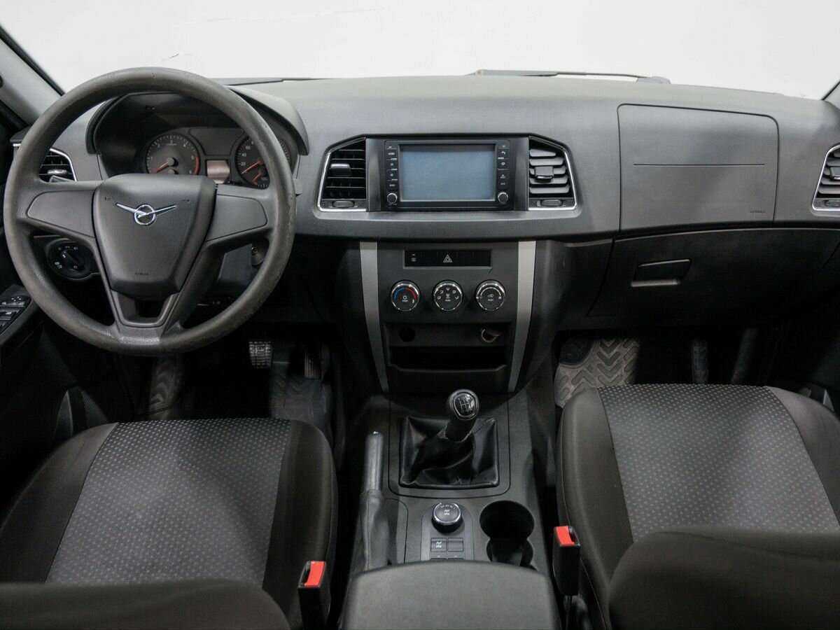 УАЗ Patriot с пробегом — 2017 год. Фото: #10