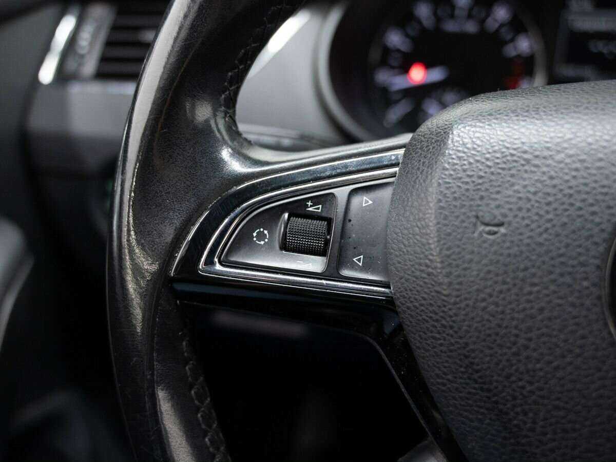 Skoda Octavia с пробегом — 2015 год. Фото: #17