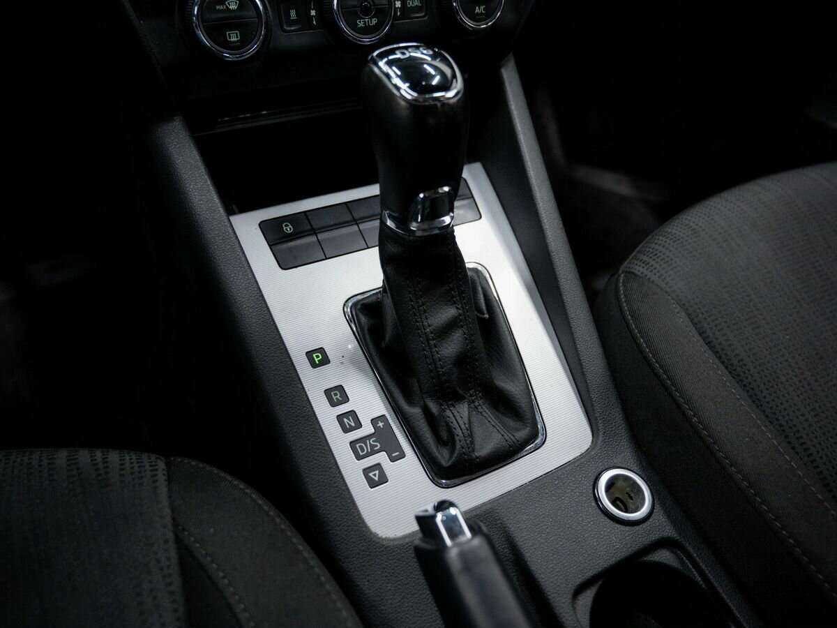 Skoda Octavia с пробегом — 2015 год. Фото: #19