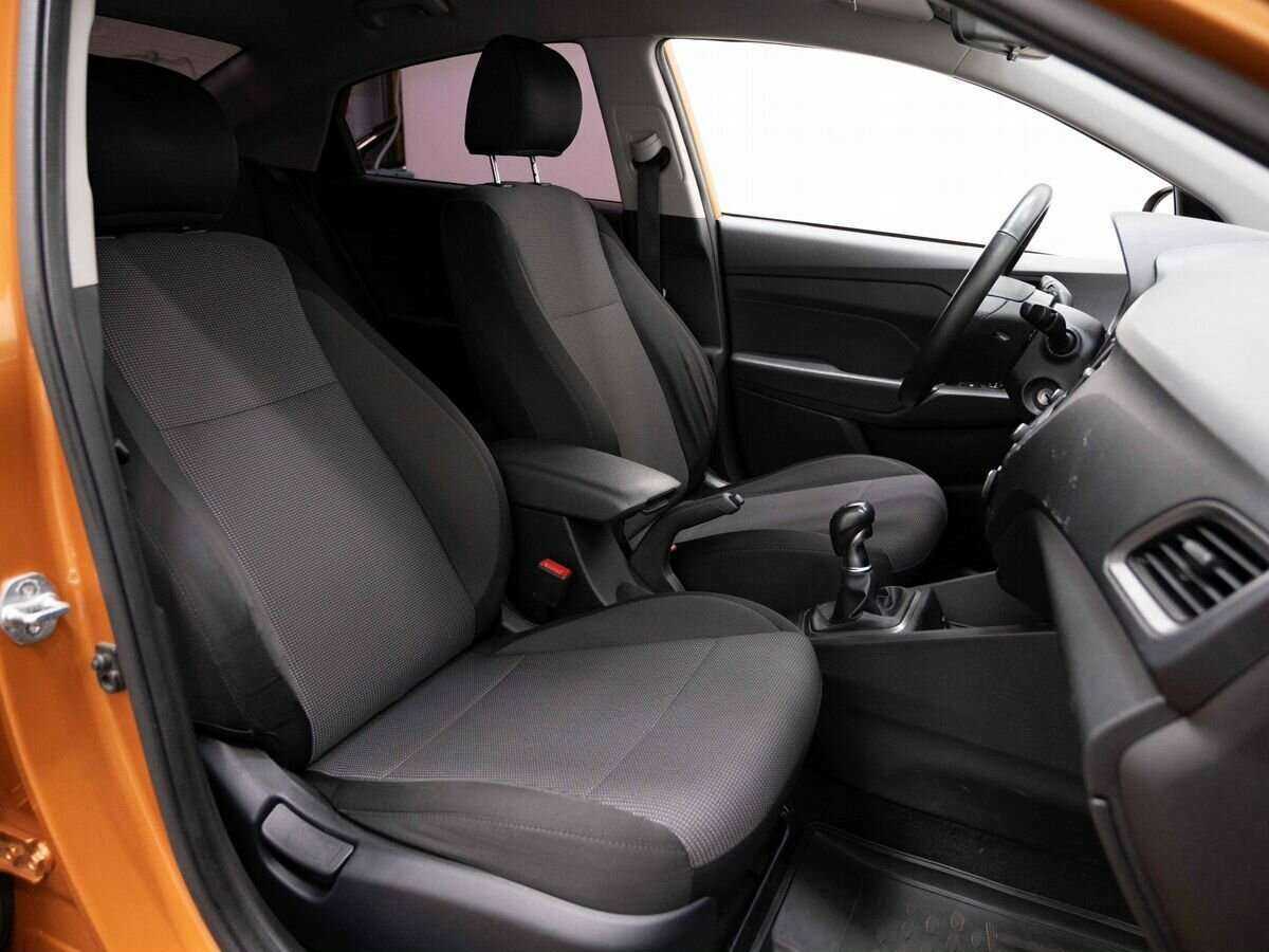 Hyundai Solaris с пробегом — 2018 год. Фото: #11