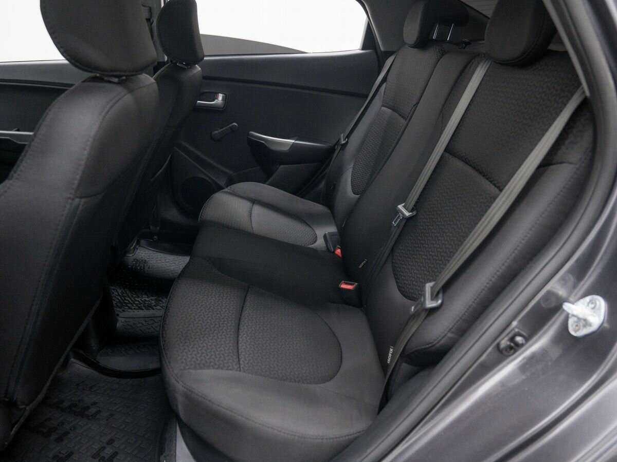 Kia Rio с пробегом — 2015 год. Фото: #14