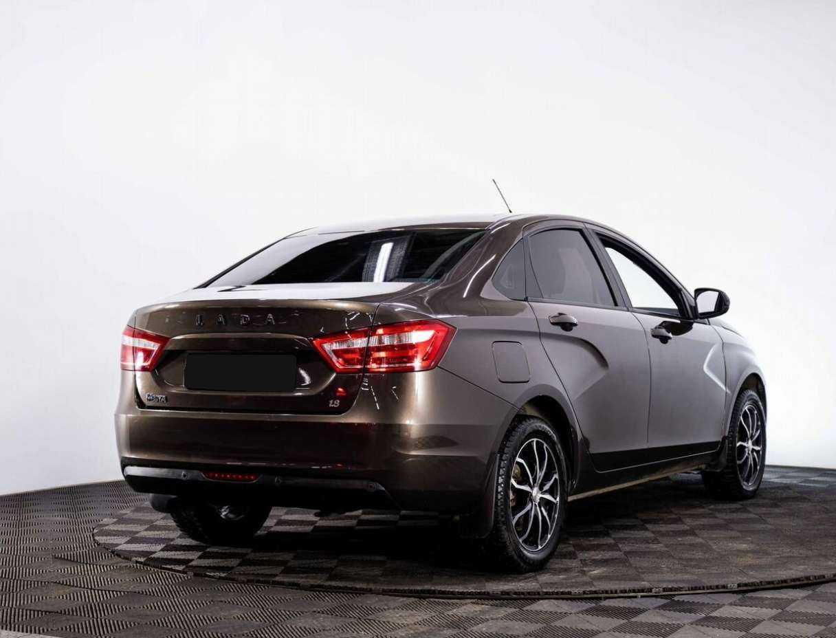 Lada (ВАЗ) Vesta с пробегом — 2018 год. Фото: #4