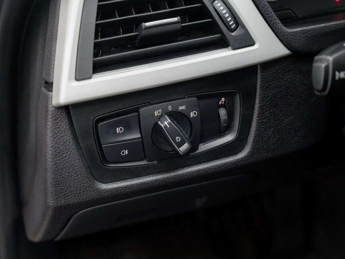 BMW 3 серии с пробегом — 2016 год. Фото: #15