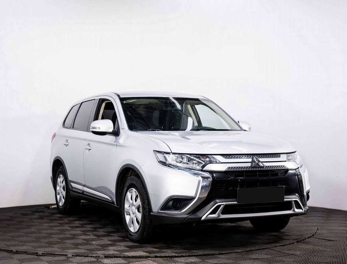 Mitsubishi Outlander с пробегом — 2019 год. Фото: #2