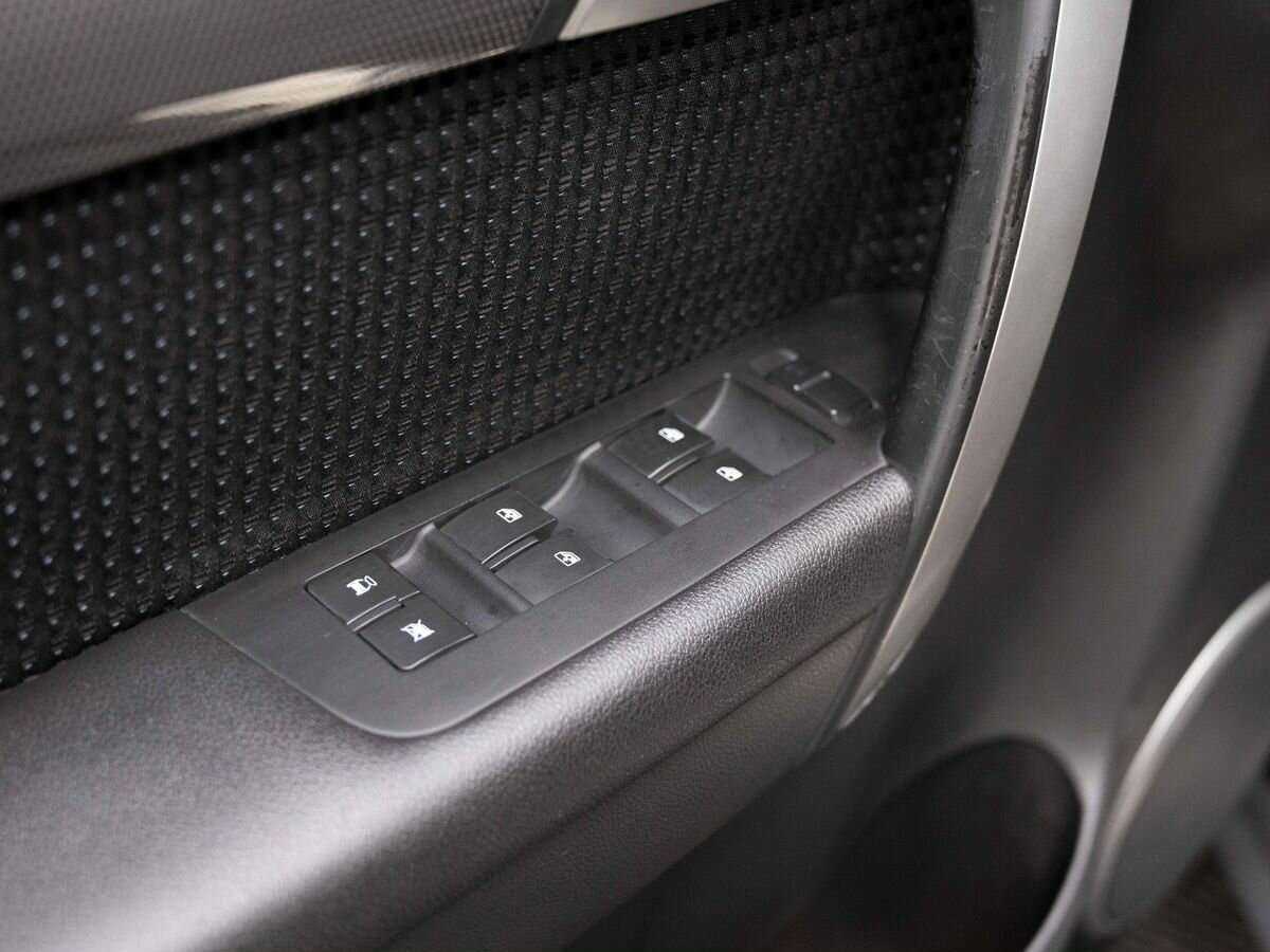 Chevrolet Captiva с пробегом — 2012 год. Фото: #14