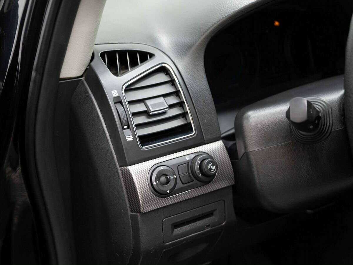 Chevrolet Captiva с пробегом — 2012 год. Фото: #15