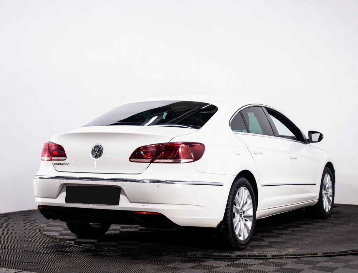 Volkswagen Passat CC с пробегом — 2014 год. Фото: #5