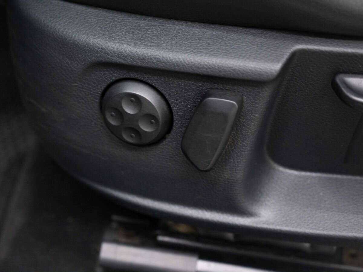 Volkswagen Passat CC с пробегом — 2014 год. Фото: #16