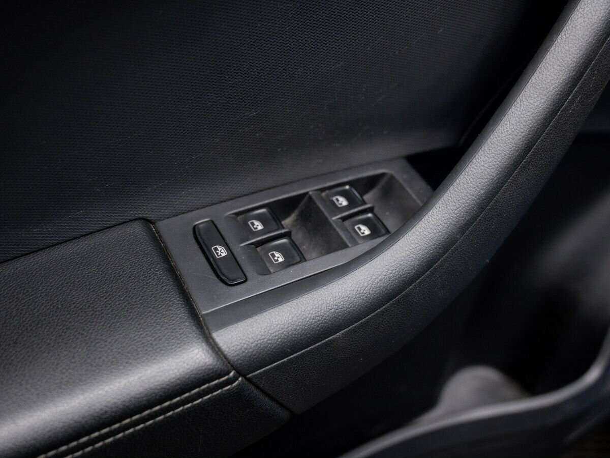 Volkswagen Polo с пробегом — 2020 год. Фото: #14