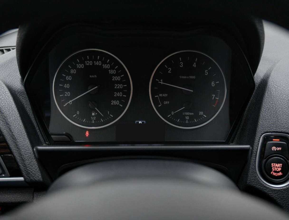 BMW 1 серии с пробегом — 2016 год. Фото: #24