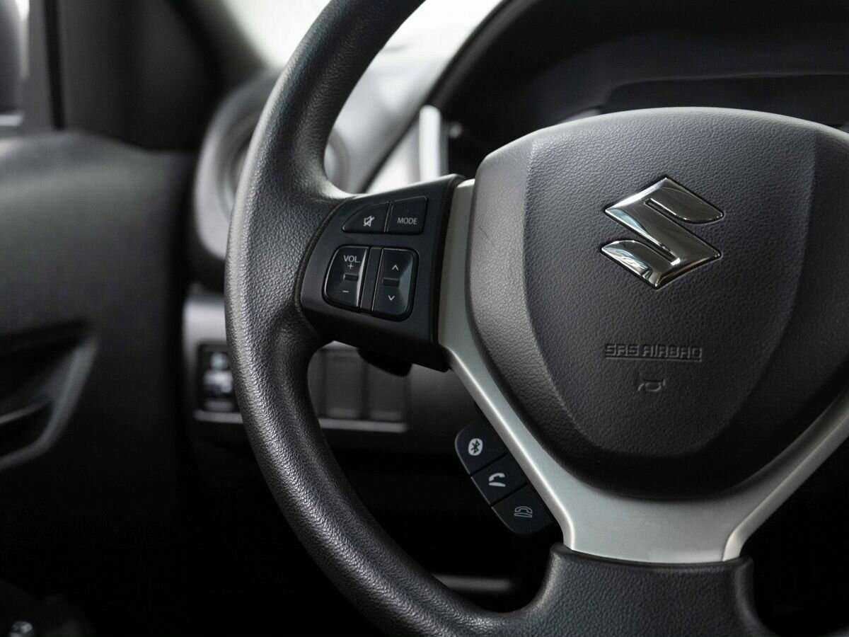 Suzuki Vitara с пробегом — 2015 год. Фото: #12