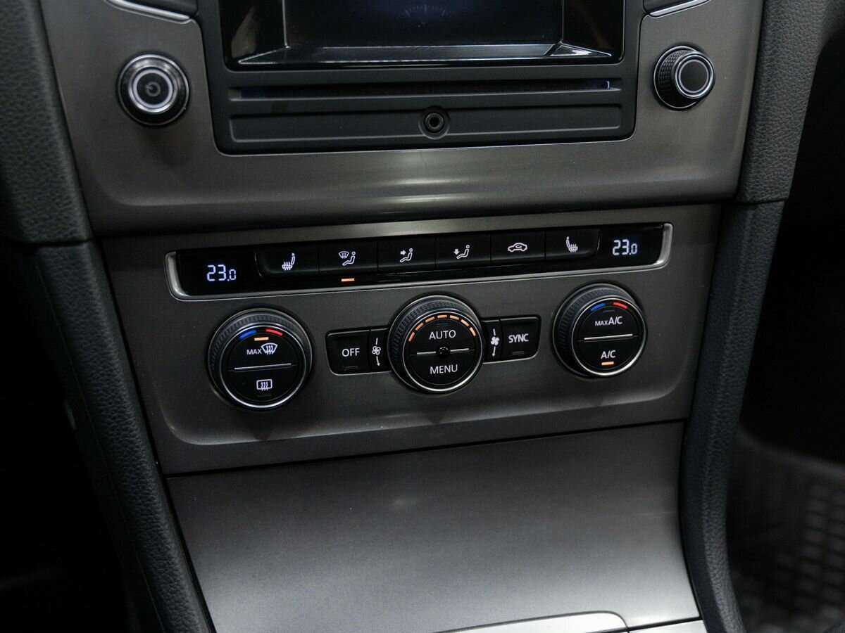 Volkswagen Golf с пробегом — 2014 год. Фото: #20