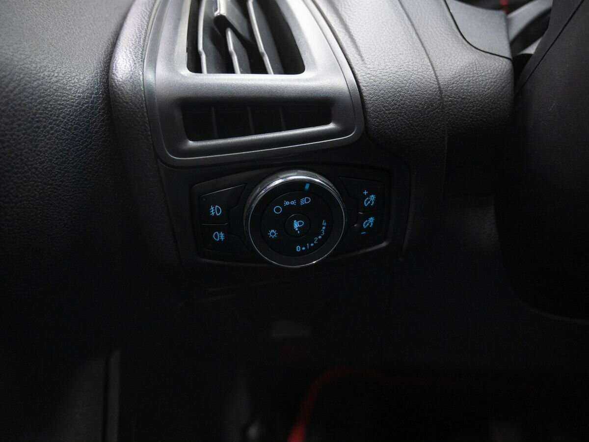 Ford Focus с пробегом — 2013 год. Фото: #20