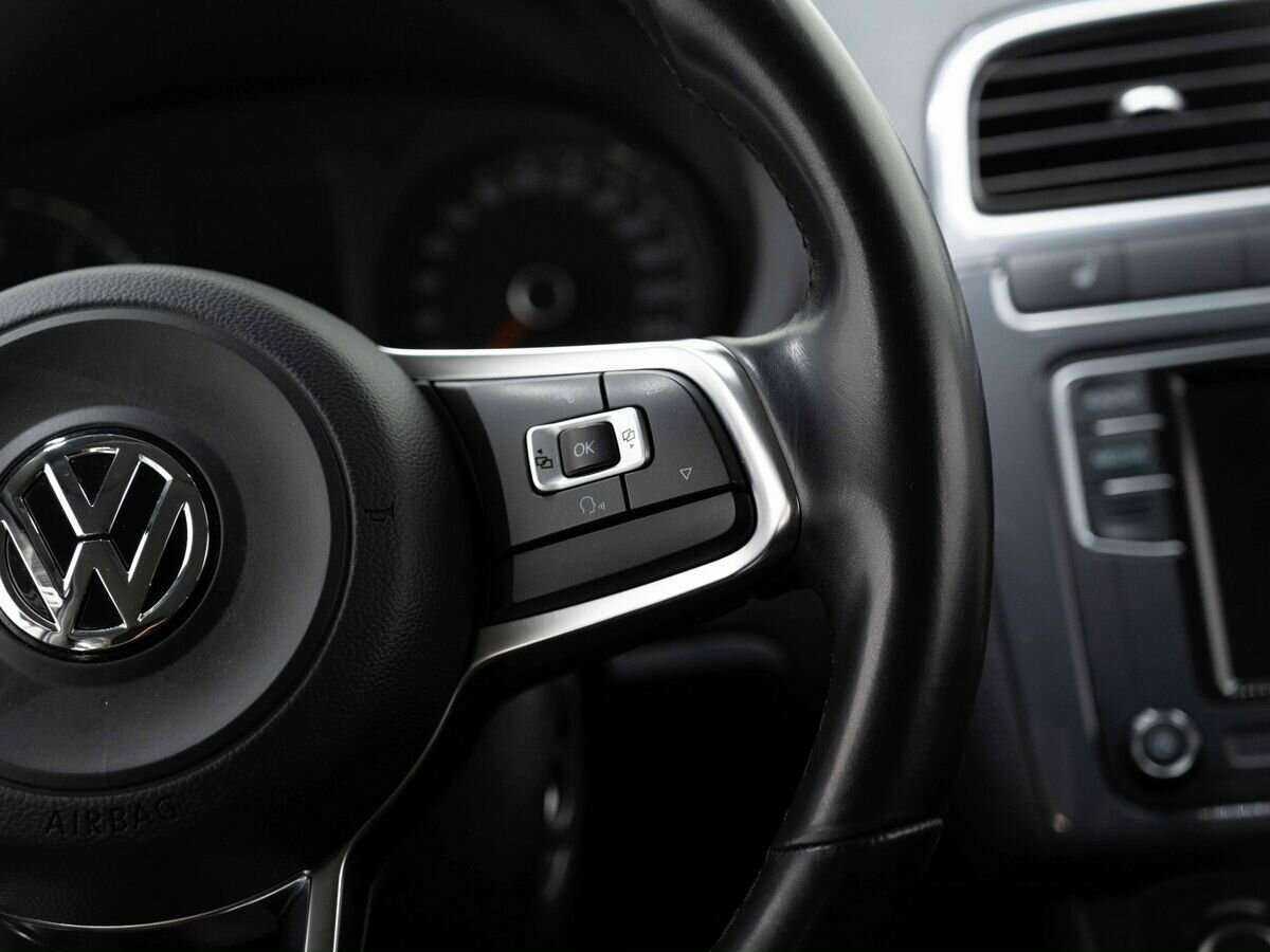 Volkswagen Polo с пробегом — 2018 год. Фото: #15