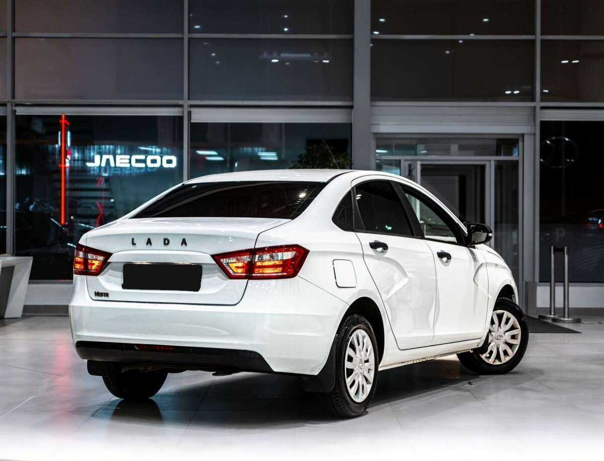 Lada (ВАЗ) Vesta с пробегом — 2021 год. Фото: #2