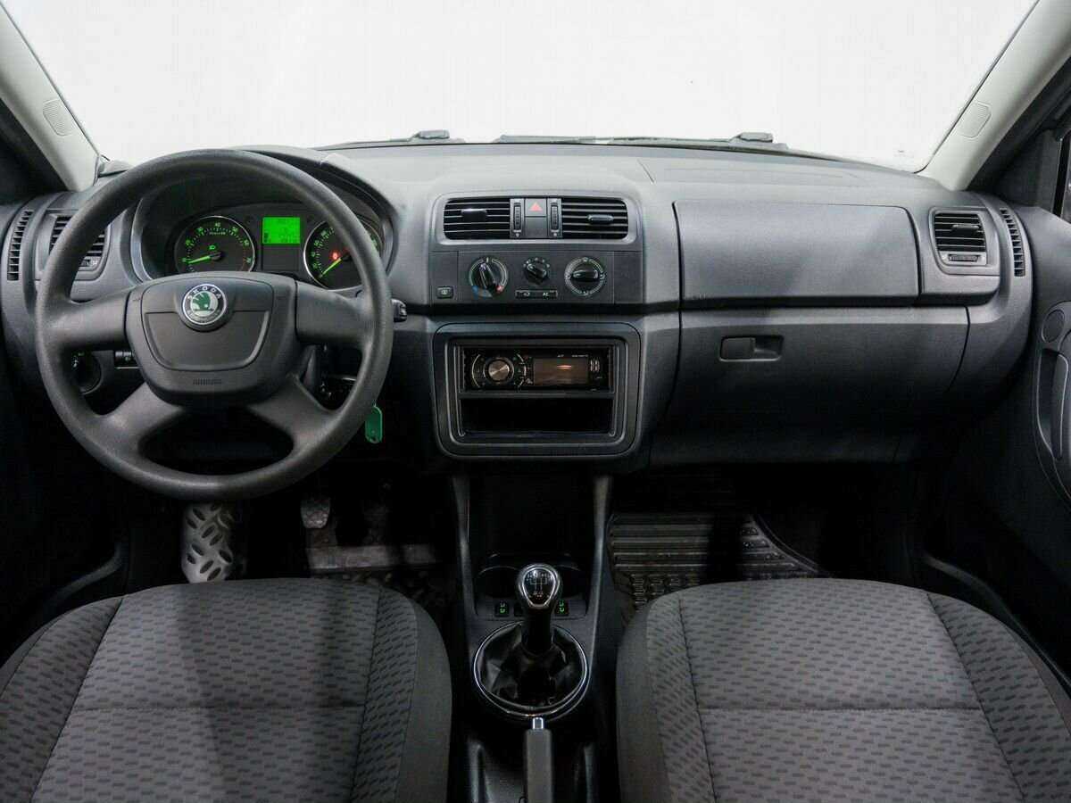 Skoda Fabia с пробегом — 2012 год. Фото: #10