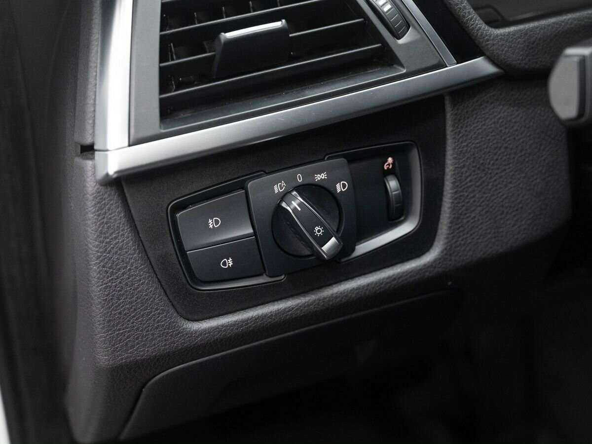 BMW 3 серии с пробегом — 2017 год. Фото: #20