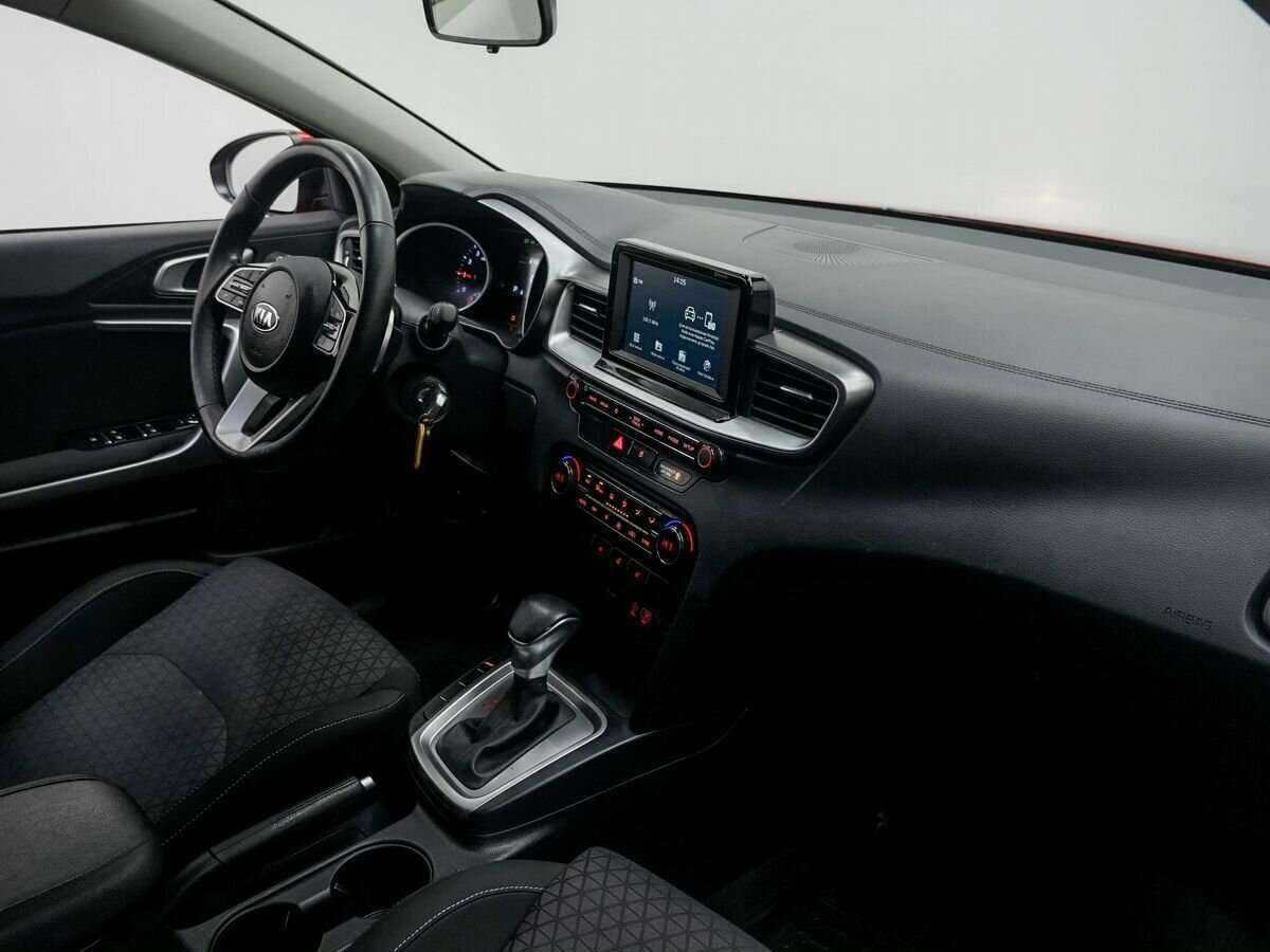 Kia Ceed с пробегом — 2018 год. Фото: #6
