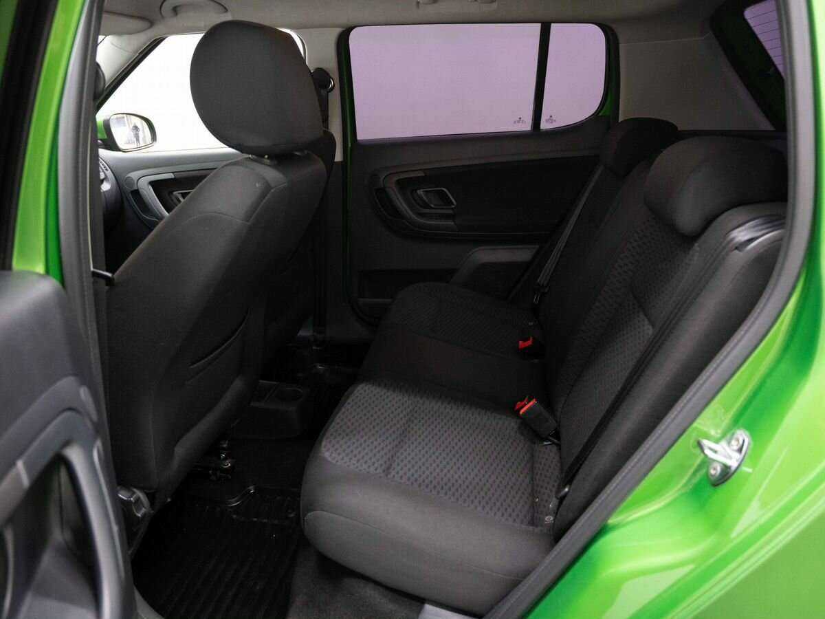 Skoda Fabia с пробегом — 2012 год. Фото: #8