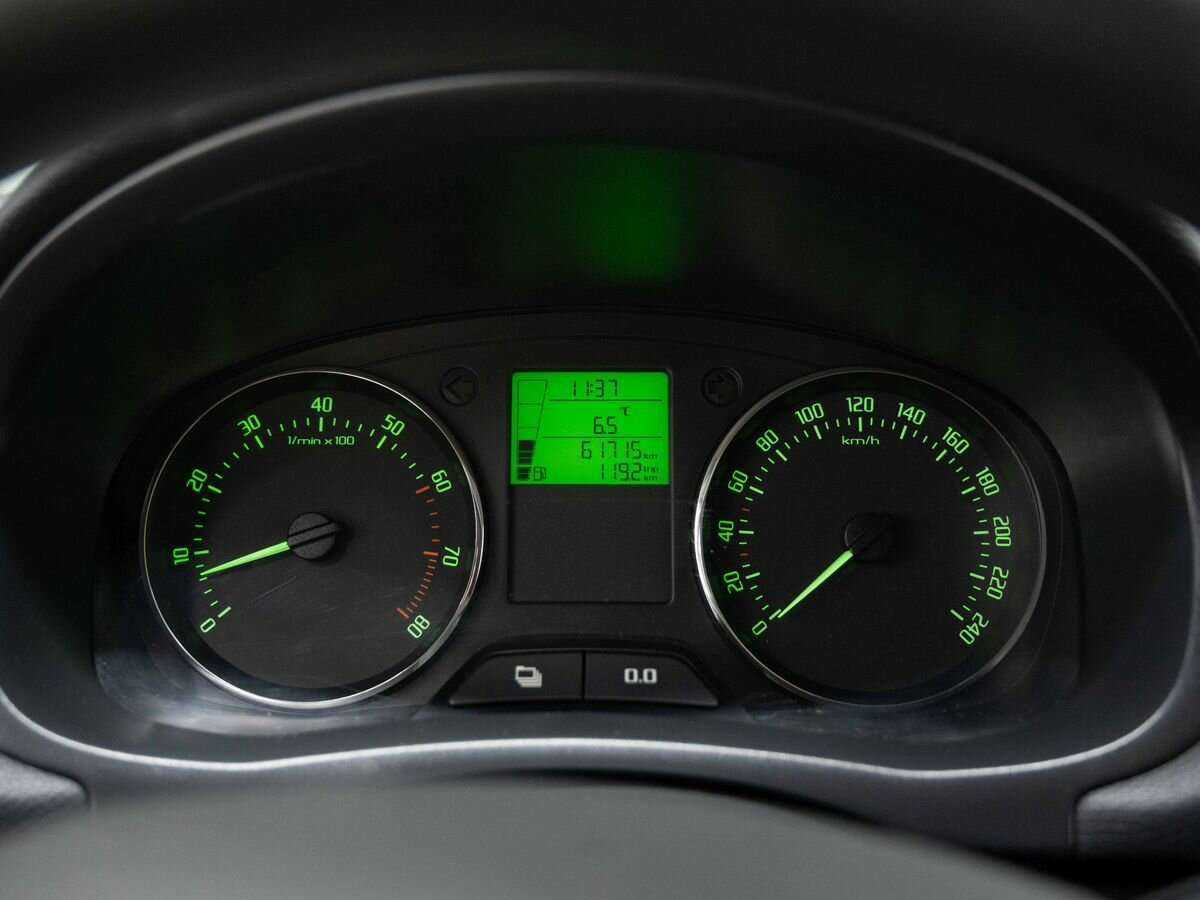 Skoda Fabia с пробегом — 2012 год. Фото: #14