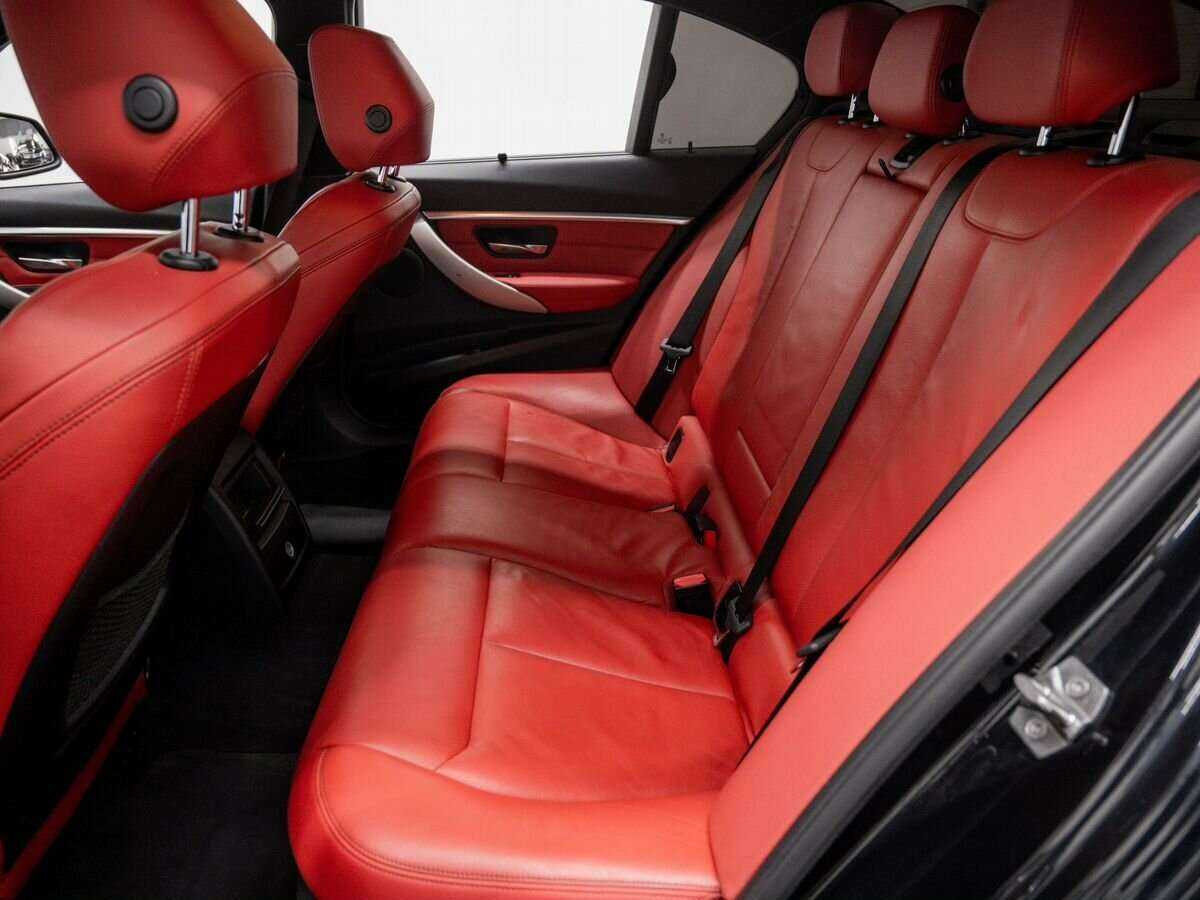 BMW 3 серии с пробегом — 2015 год. Фото: #9