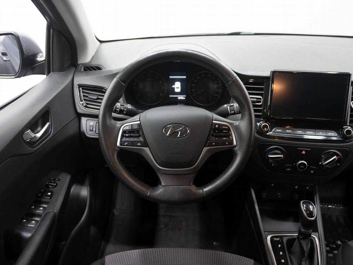 Hyundai Solaris с пробегом — 2021 год. Фото: #12