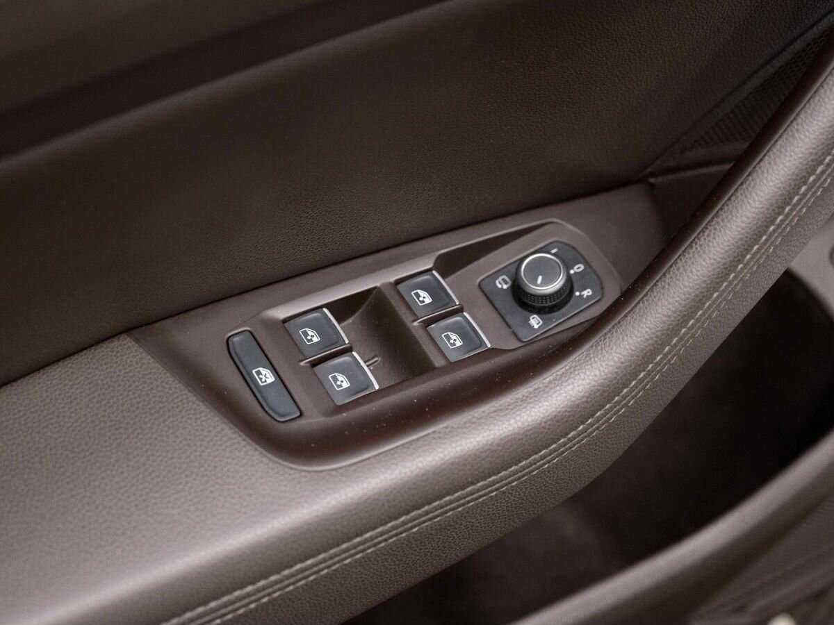 Volkswagen Passat с пробегом — 2016 год. Фото: #15