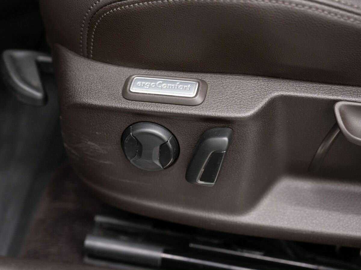 Volkswagen Passat с пробегом — 2016 год. Фото: #17