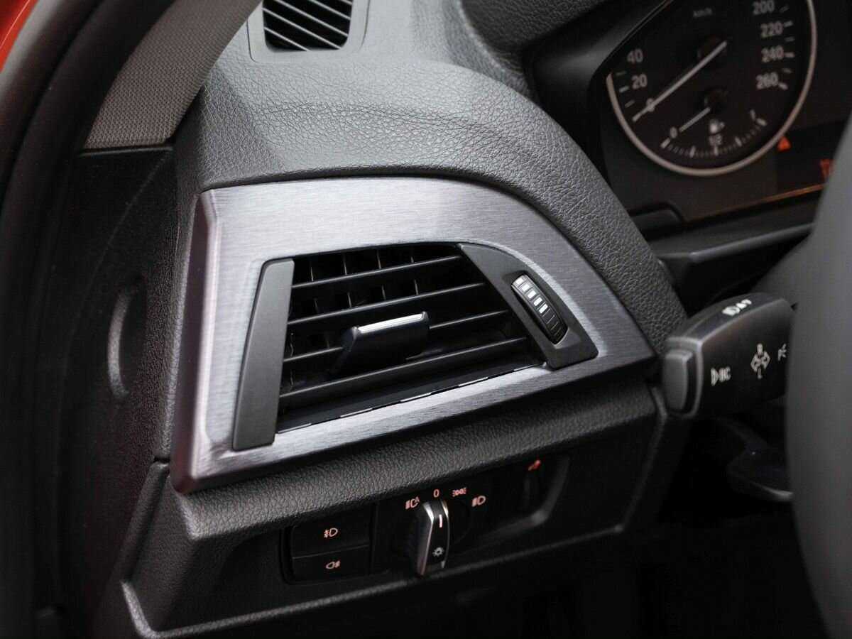 BMW 1 серии с пробегом — 2017 год. Фото: #20