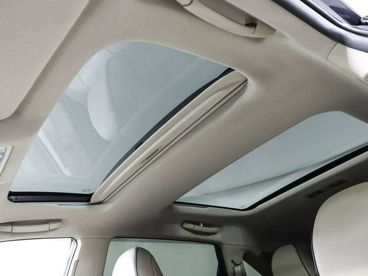 Toyota Venza с пробегом — 2014 год. Фото: #17