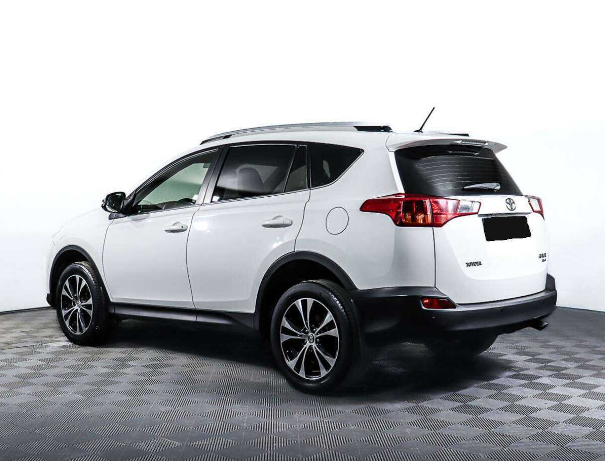 Toyota RAV4 с пробегом — 2014 год. Фото: #6