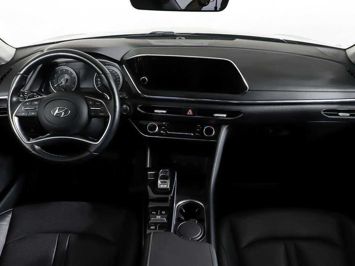 Hyundai Sonata с пробегом — 2020 год. Фото: #10