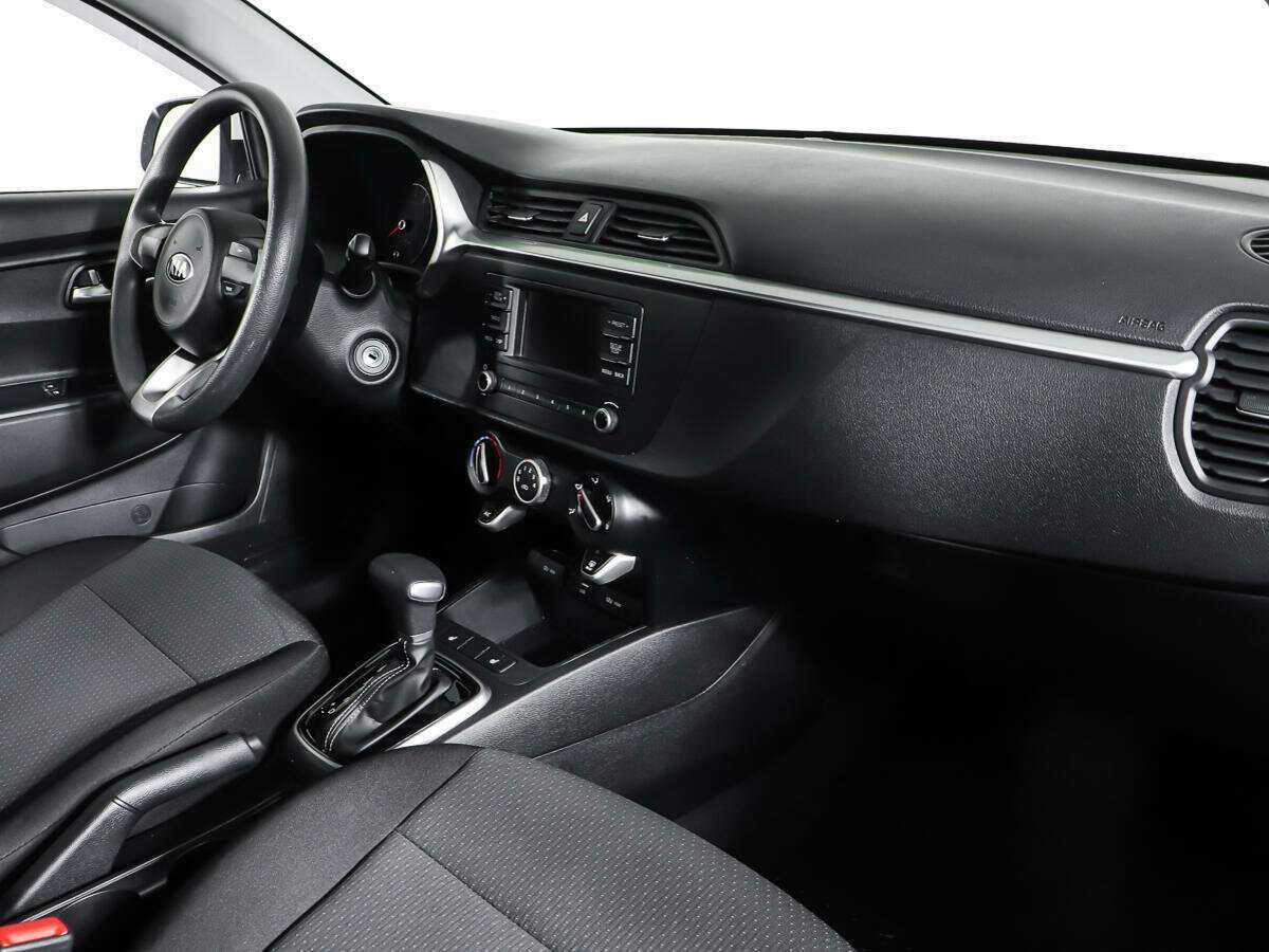 Kia Rio с пробегом — 2020 год. Фото: #8