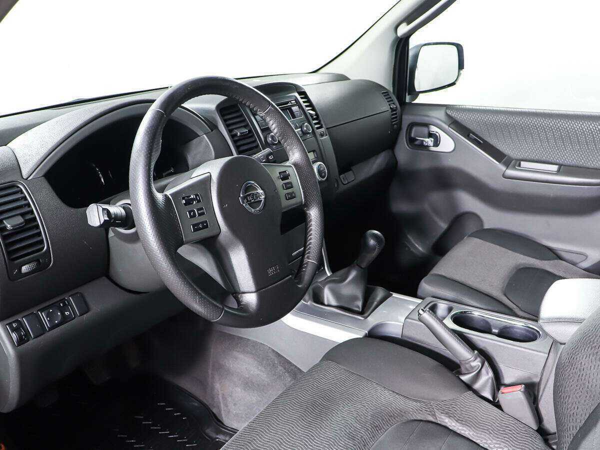 Nissan Pathfinder с пробегом — 2012 год. Фото: #15