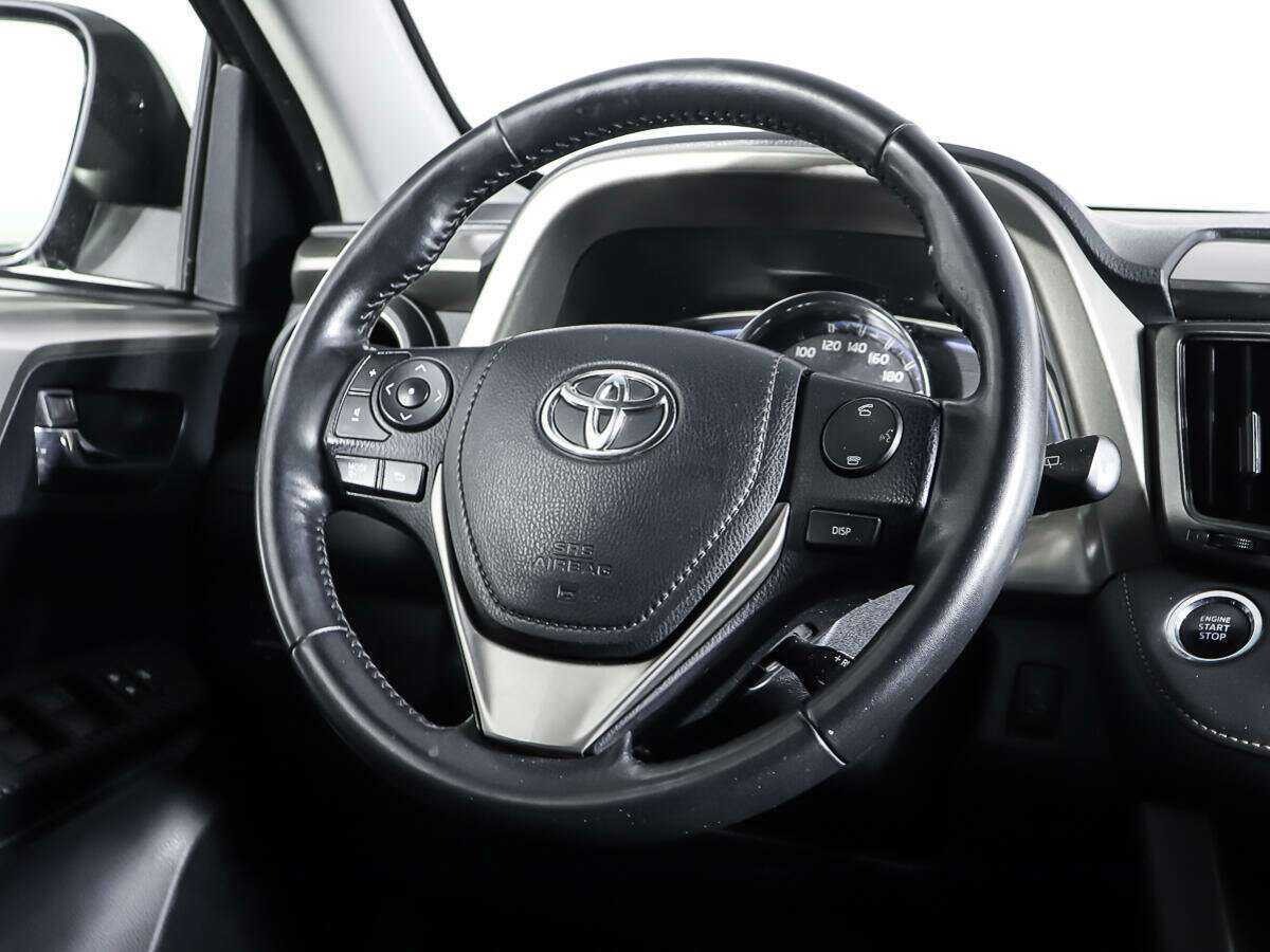 Toyota RAV4 с пробегом — 2014 год. Фото: #15