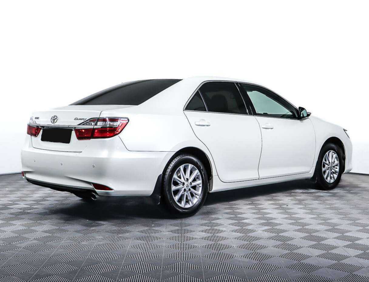 Toyota Camry с пробегом — 2014 год. Фото: #4