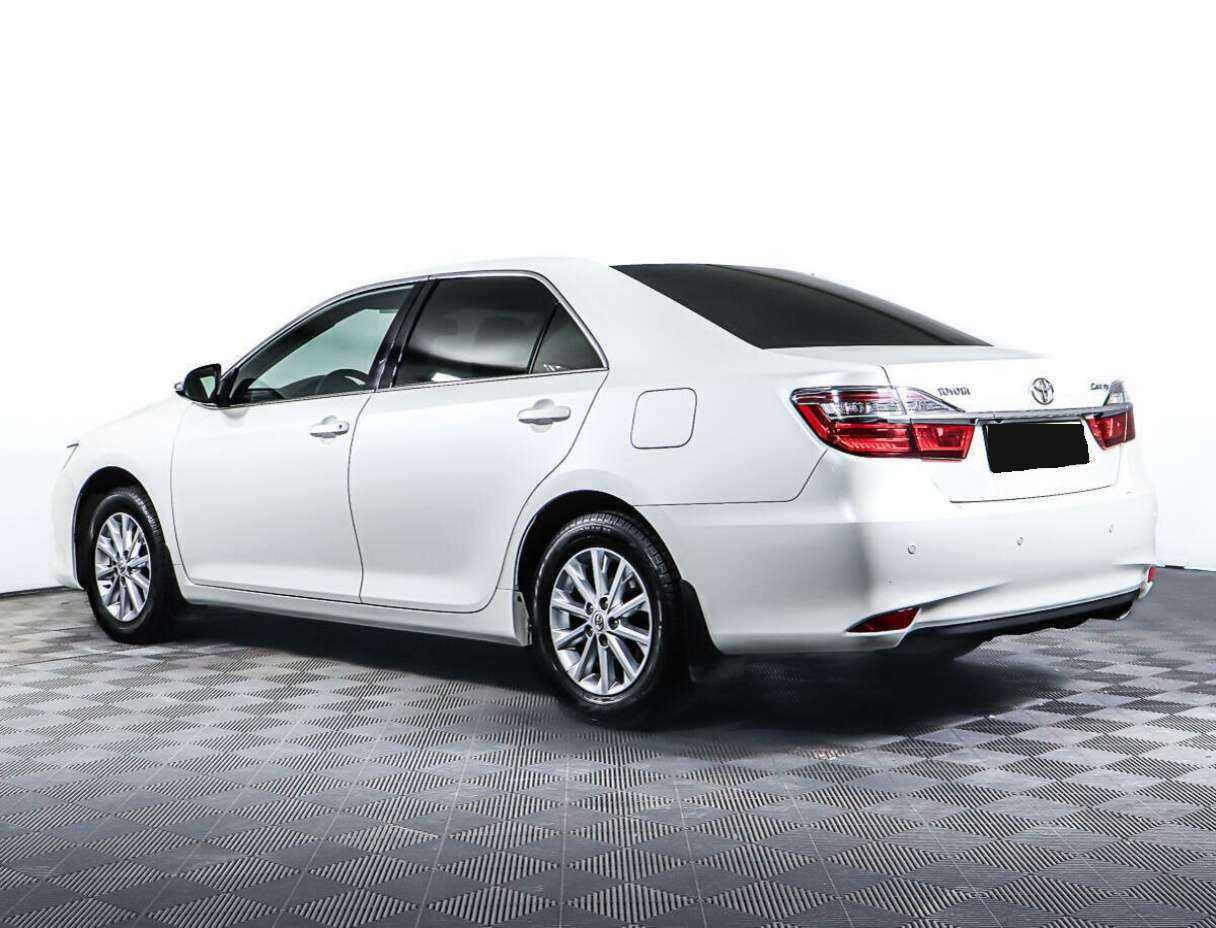 Toyota Camry с пробегом — 2014 год. Фото: #6