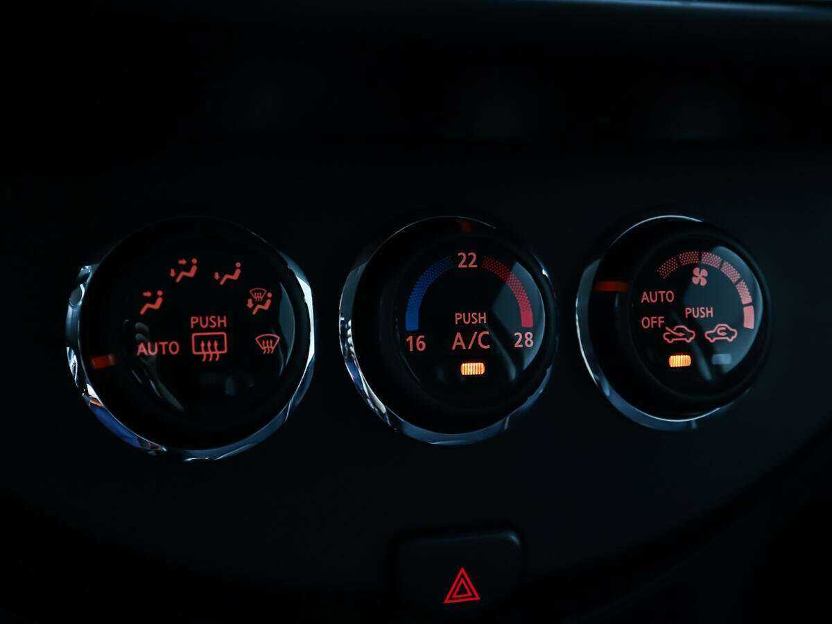 Nissan Note с пробегом — 2012 год. Фото: #15