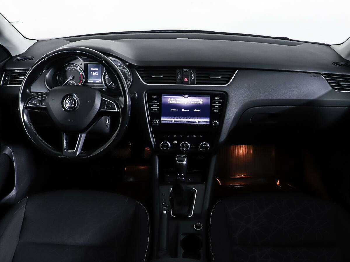 Skoda Octavia с пробегом — 2018 год. Фото: #11