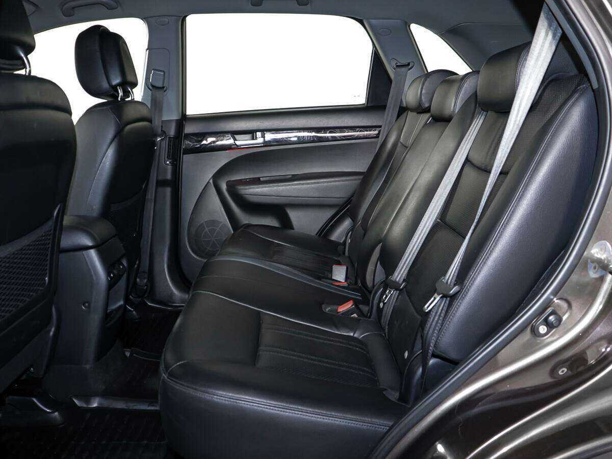 Kia Sorento с пробегом — 2017 год. Фото: #10