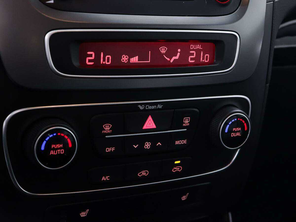 Kia Sorento с пробегом — 2017 год. Фото: #20