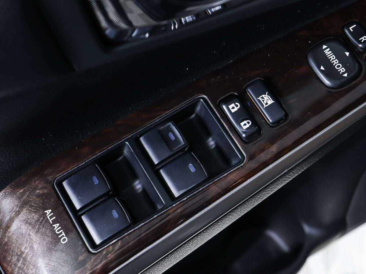 Toyota Camry с пробегом — 2017 год. Фото: #17