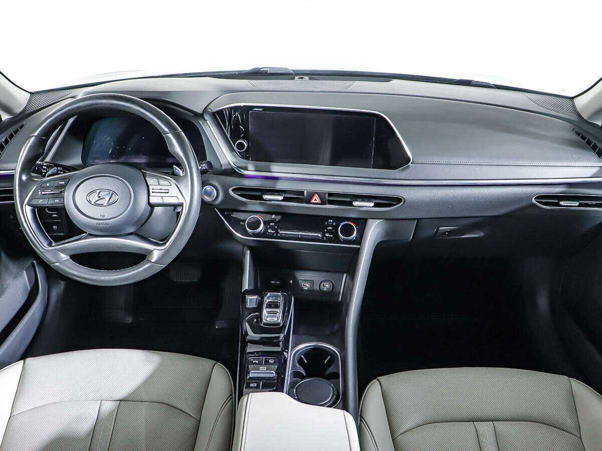 Hyundai Sonata с пробегом — 2020 год. Фото: #10