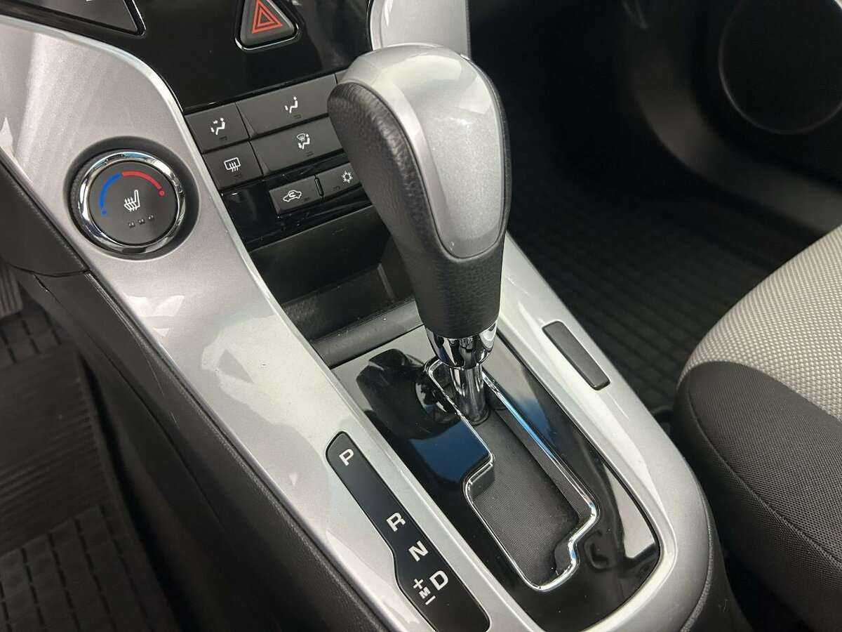 Chevrolet Cruze с пробегом — 2013 год. Фото: #12