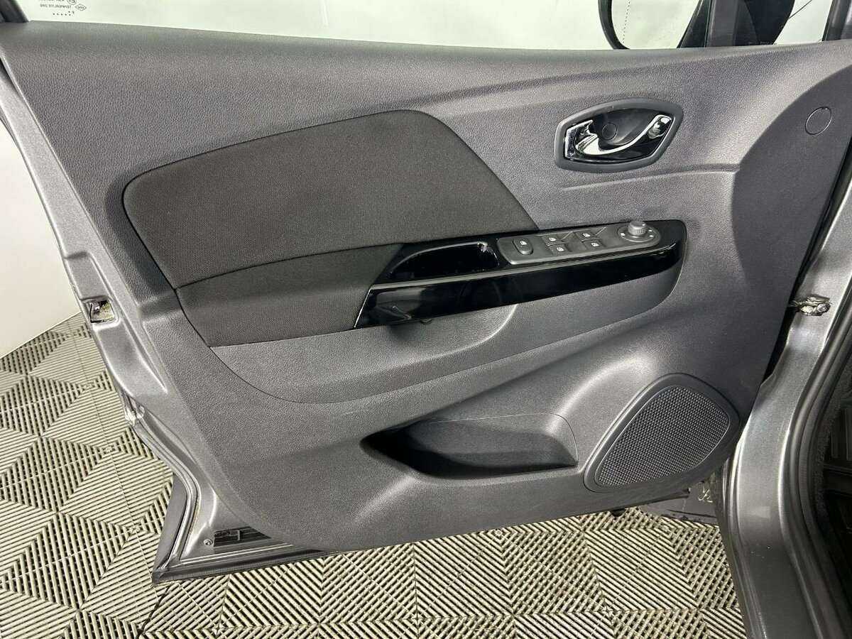 Renault Kaptur с пробегом — 2017 год. Фото: #7